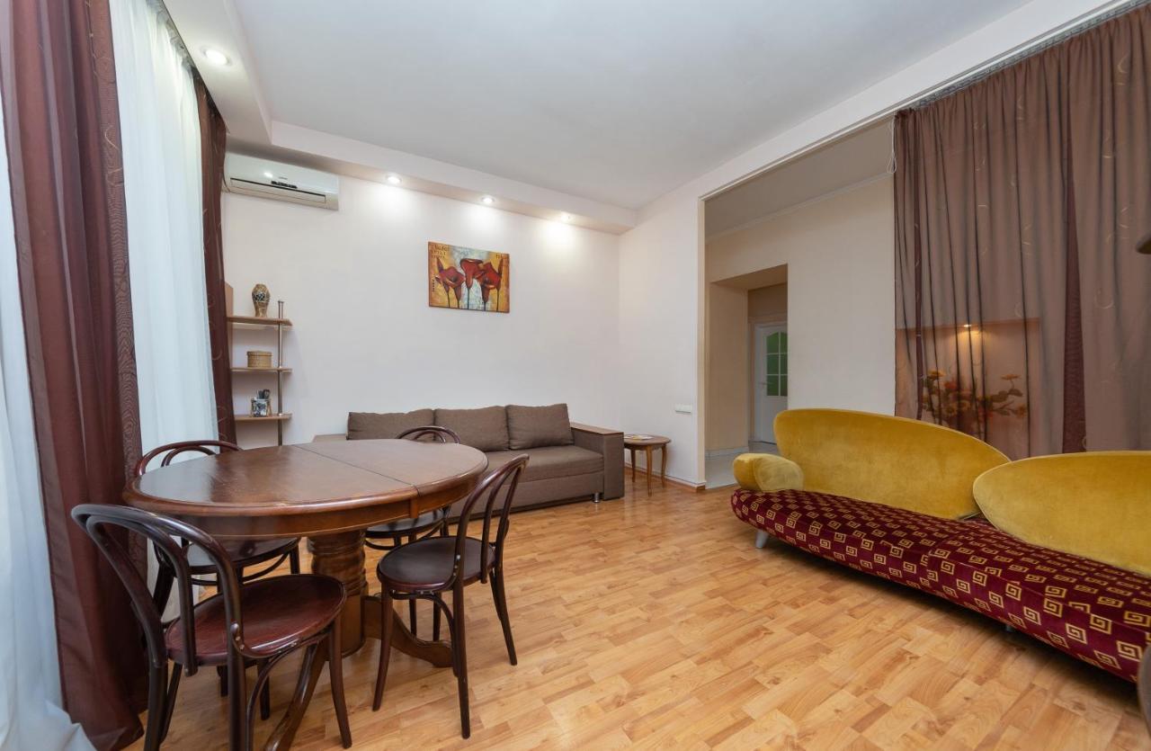 Apartamenty Sofia Kiev Exterior foto